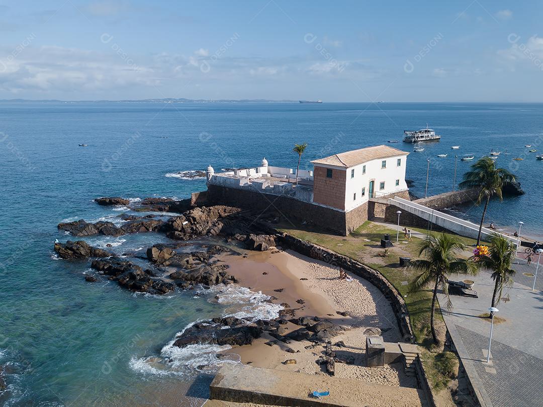 Foto Drone Vista Aérea da Praia do Porto da Barra Em Savaldor Bahia Brasil