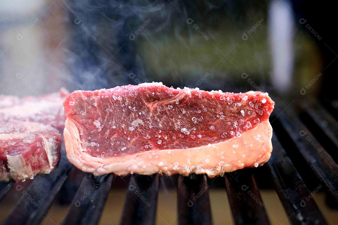 Picanha crua Churrasco de bife tradicional no Brasil Fatias de Picanha Imagem JPG