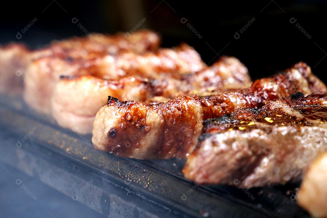 Fotos Linda e Suculenta Picanha Fechar Com Marcas de Grelha Em Cima da Grelha