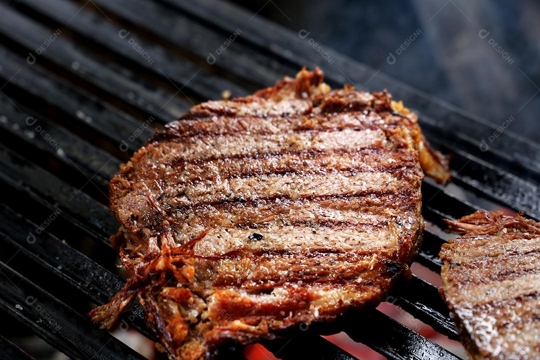 Cupim ou Cupim. Tradicional cordão brasileiro de boi Nelore na grelha JPG