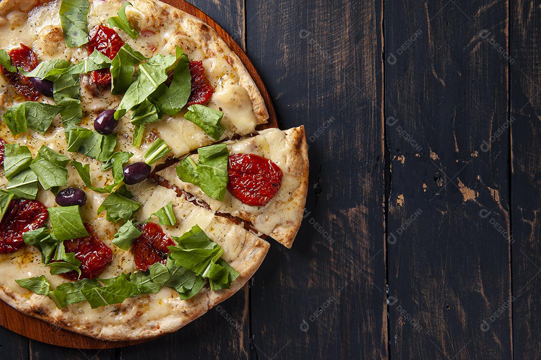 Pizza com  tomate seco JPG