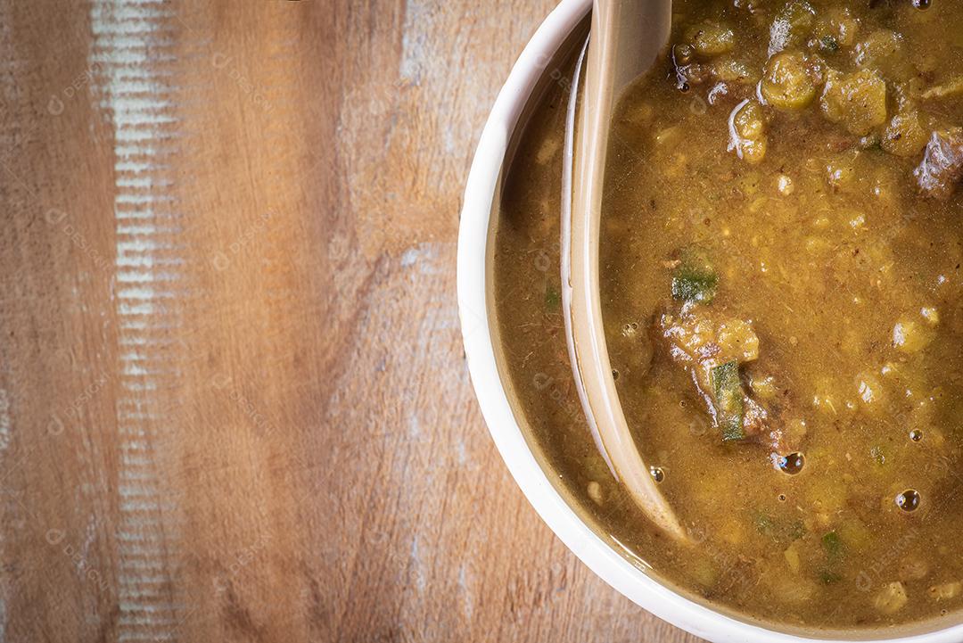 Caldo de ervilha Típico