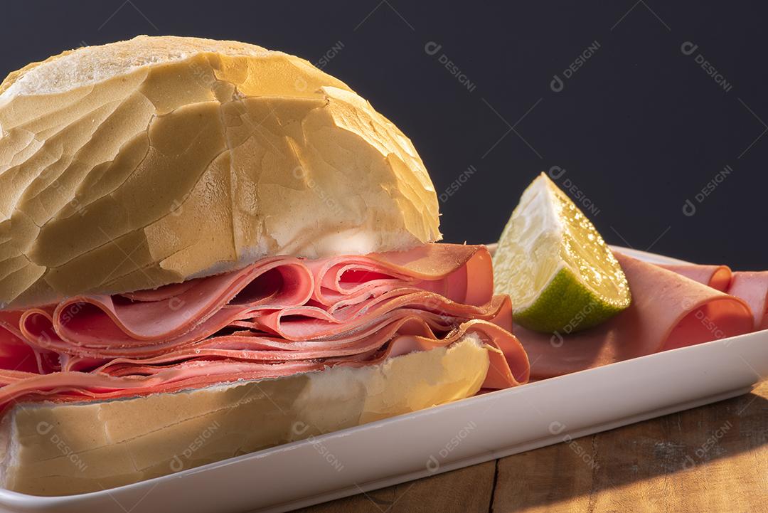 Sanduiche Mortadela JPG