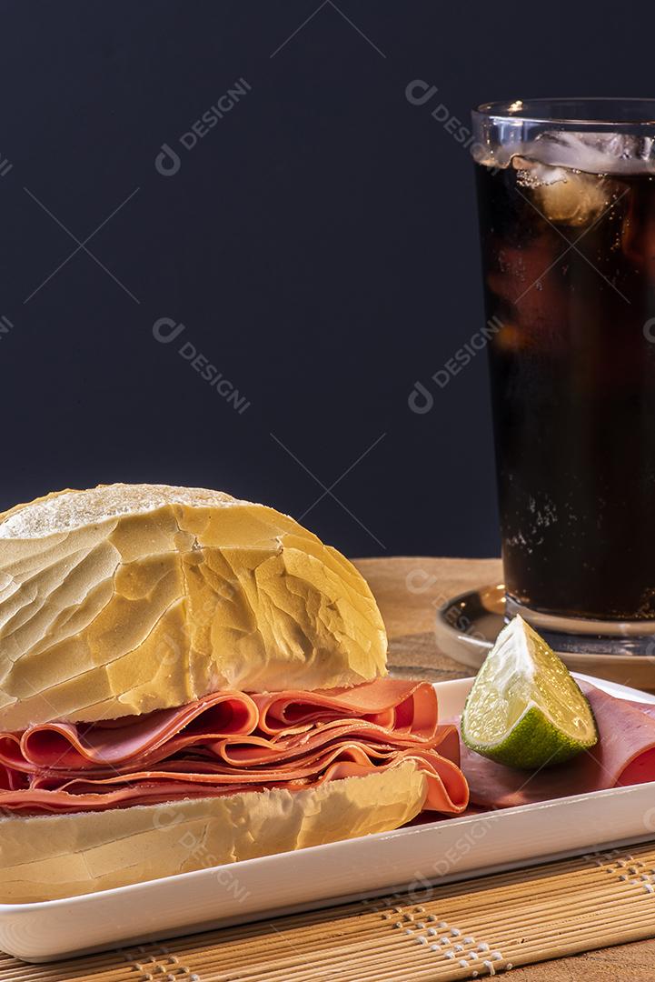 Sanduiche Mortadela JPG