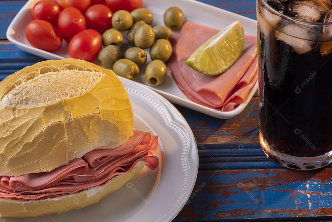 Sanduiche Mortadela JPG