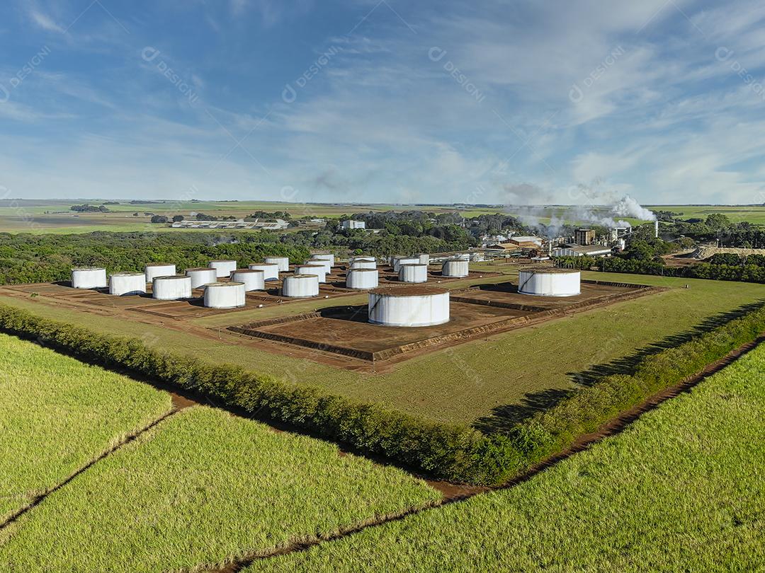 Indústria de cana-de-açúcar planta de produção de açúcar e álcool vista aérea Imagem JPG