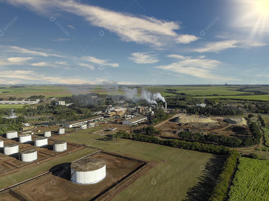 Indústria de cana-de-açúcar planta de produção de açúcar e álcool vista aérea Imagem JPG