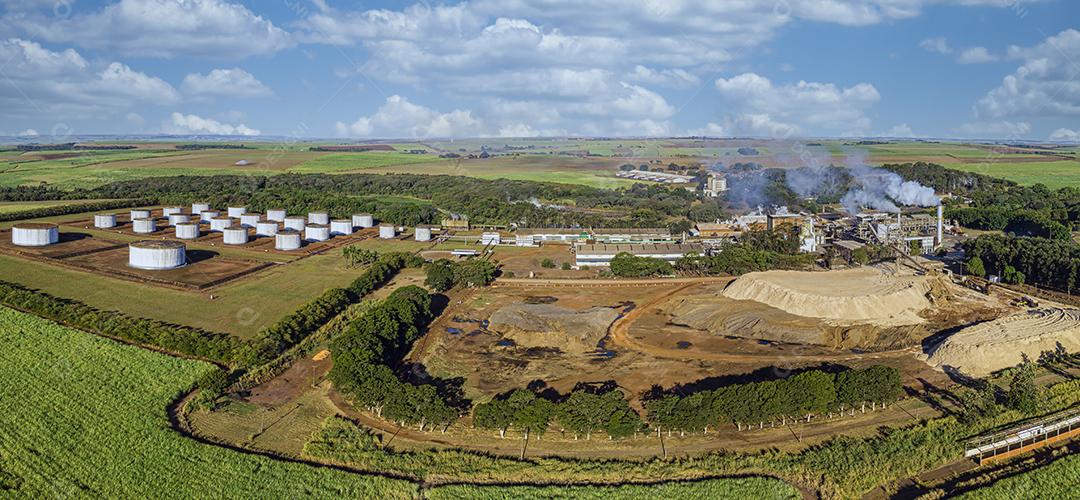 Indústria de cana-de-açúcar planta de produção de açúcar e álcool vista aérea Imagem JPG