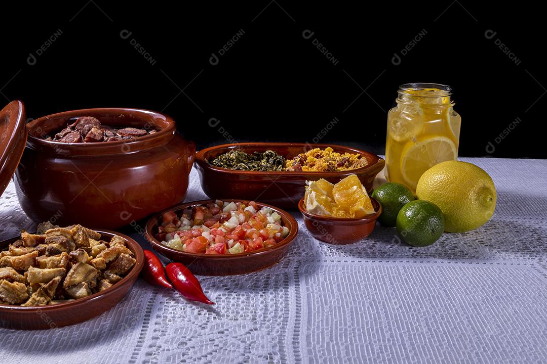 Feijoada a tradição da culinária brasileira e comidas típicas Imagem JPG