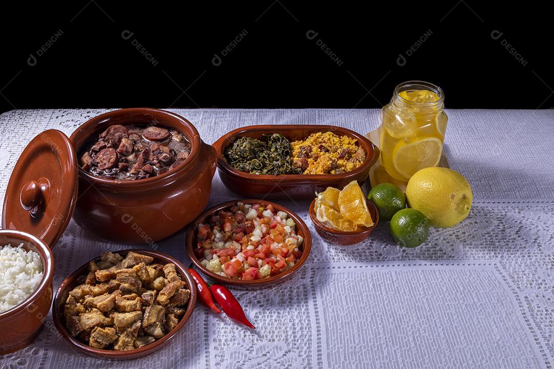 Feijoada a tradição da culinária brasileira e comidas típicas Imagem JPG
