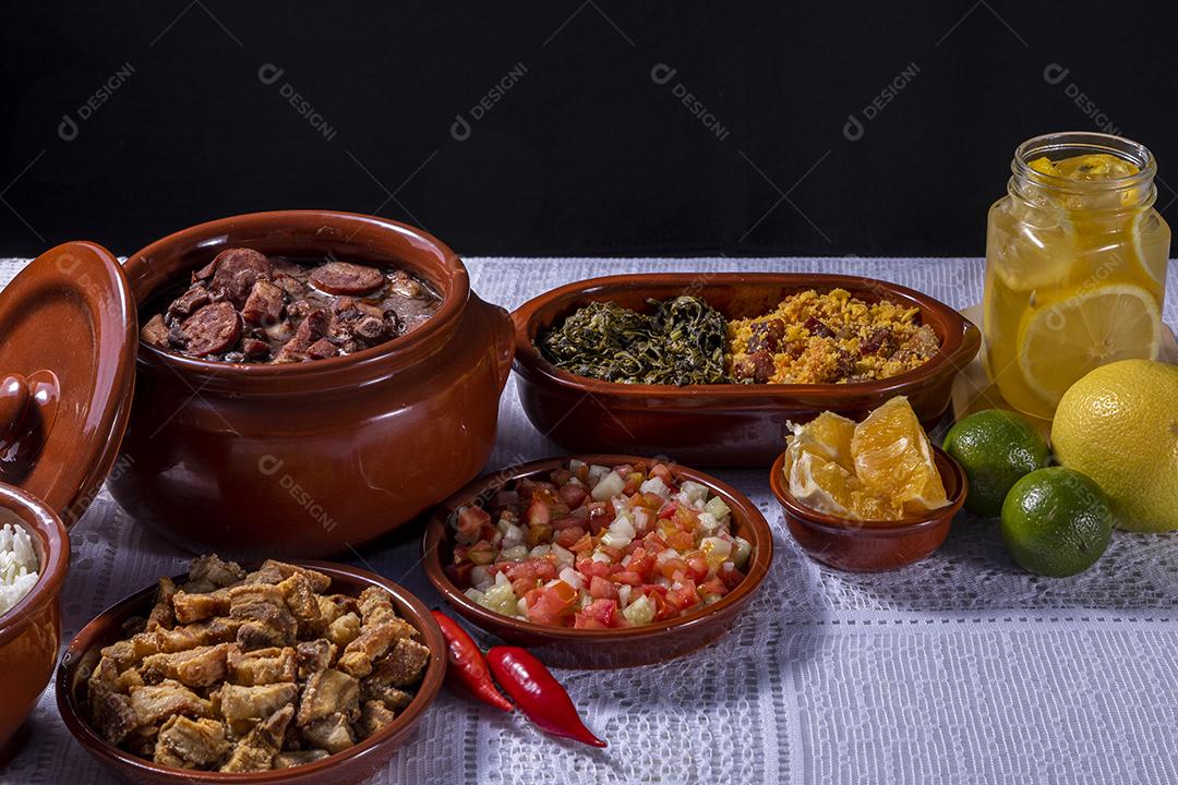 Feijoada a tradição da culinária brasileira e comidas típicas Imagem JPG