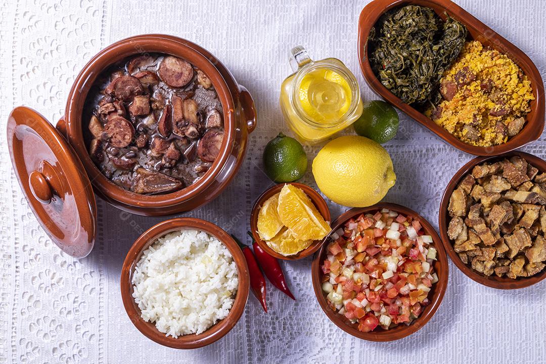 Feijoada a tradição da culinária brasileira e comidas típicas Imagem JPG