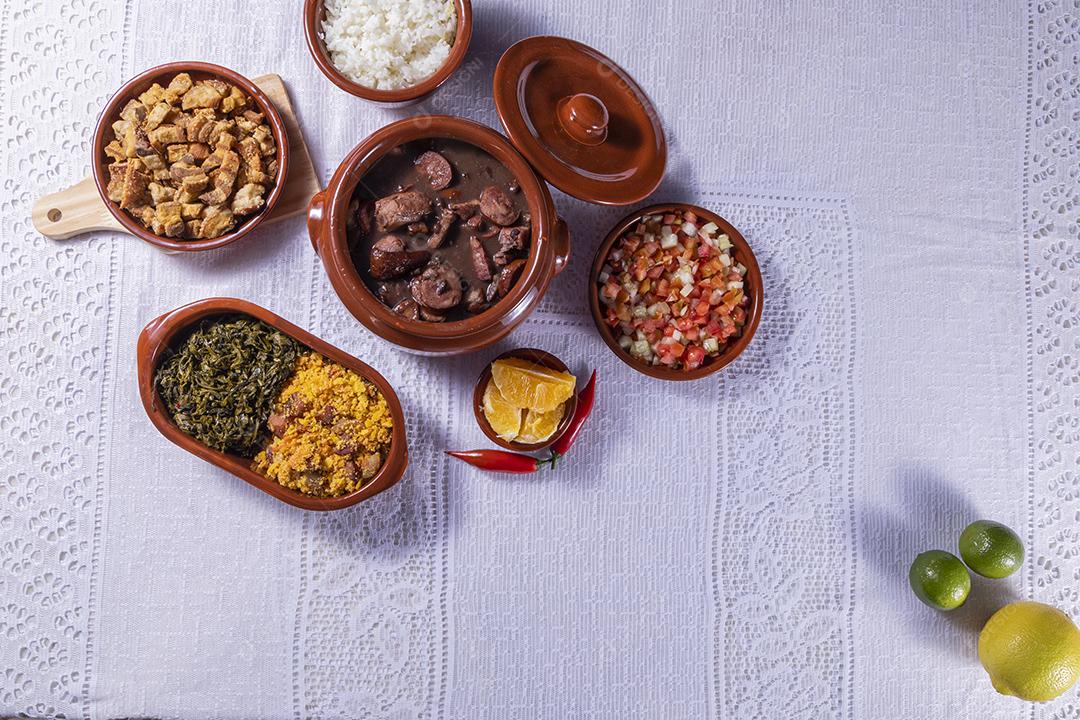 Feijoada a tradição da culinária brasileira e comidas típicas Imagem JPG