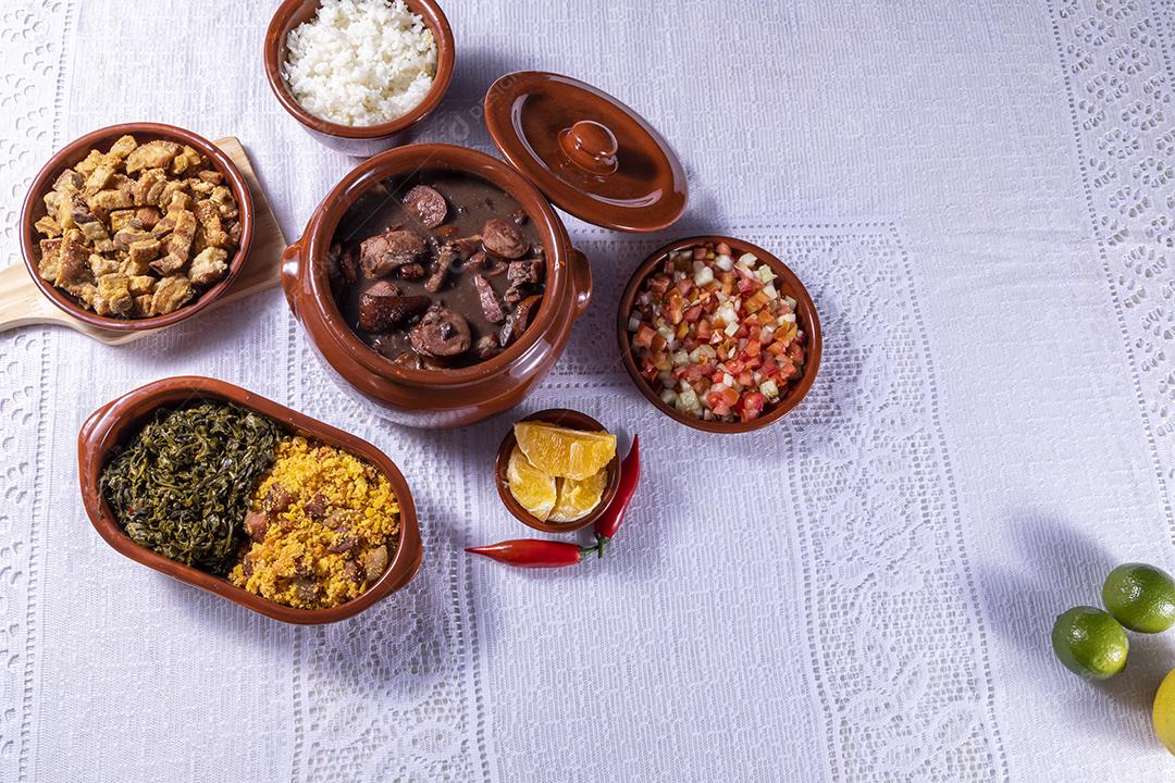 Feijoada a tradição da culinária brasileira e comidas típicas Imagem JPG