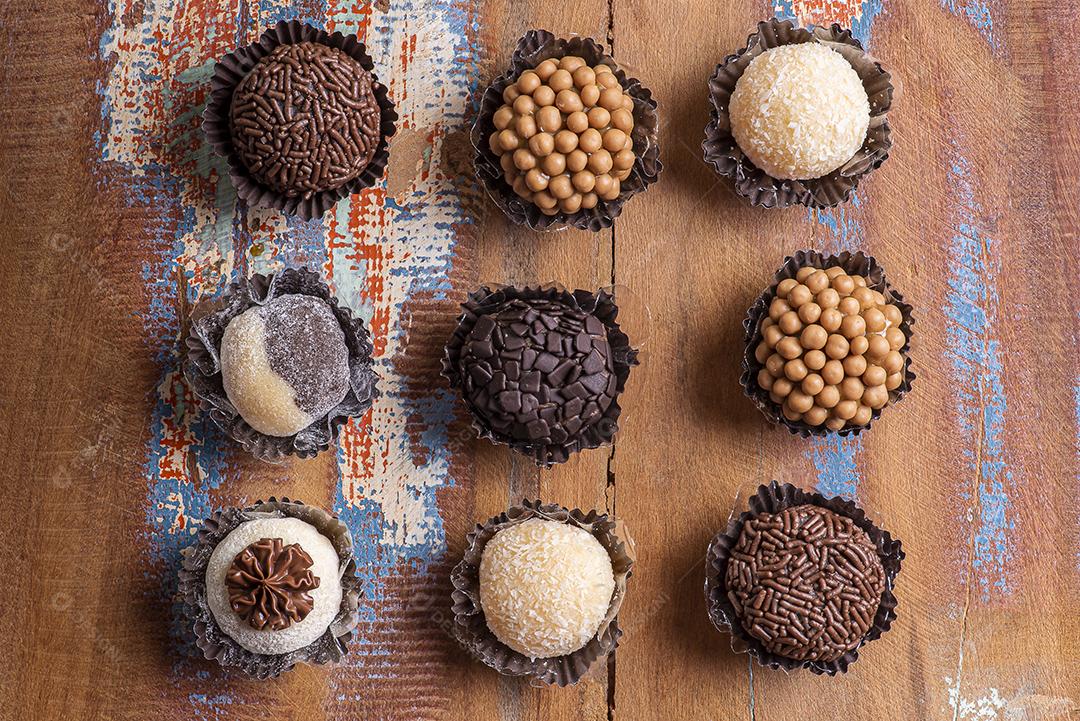 Brigadeiro. Típico doce brasileiro. Muitos tipos de brigadistas