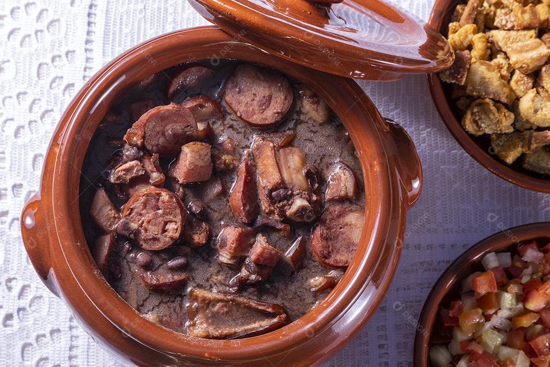 Feijoada, a tradição da culinária brasileira Imagem JPG