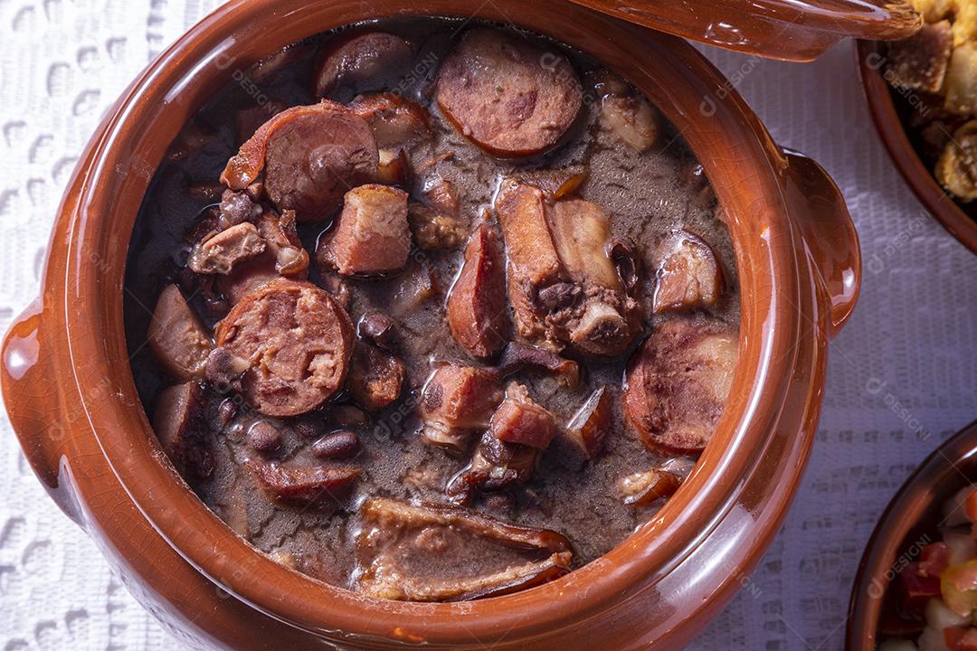 Feijoada, a tradição da culinária brasileira Imagem JPG
