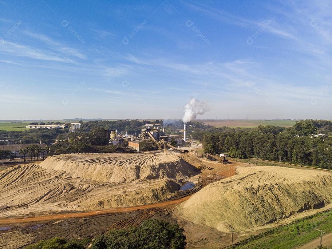 Panorâmica da fábrica de cana-de-açúcar no Brasil Imagem JPG