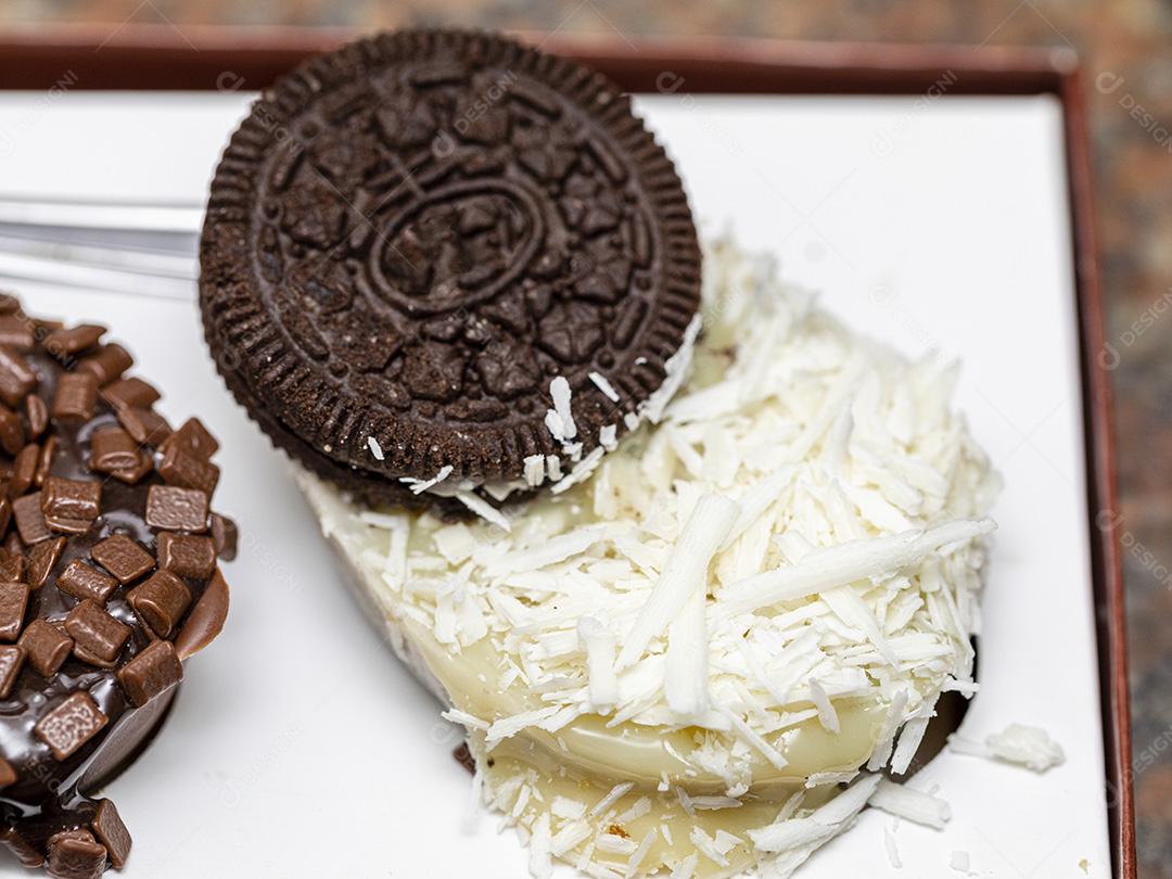 Ovo de colher brownie comida doce oreo Imagem JPG