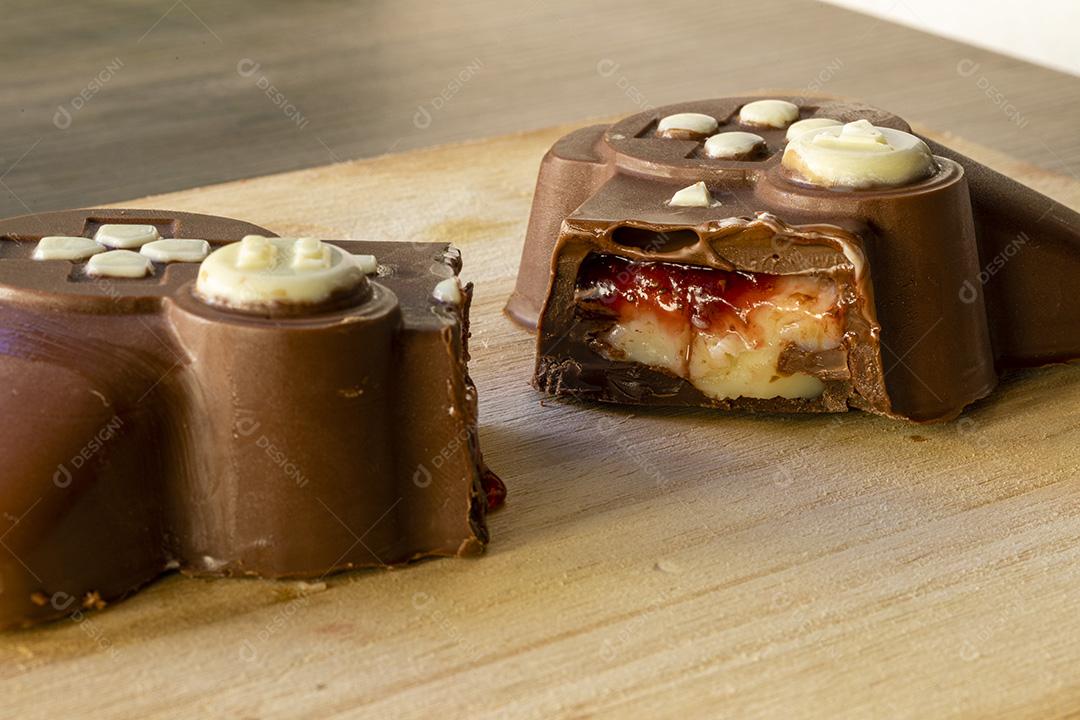 Comida doce chocolate formado de controle playstation Imagem JPG