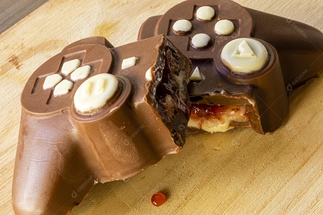 Comida doce chocolate formado de controle playstation Imagem JPG