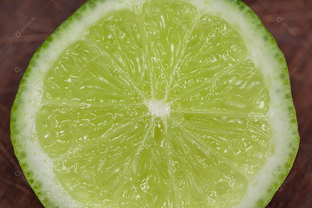 Fruta limao cortada ao meio vista sueperior Imagem JPG
