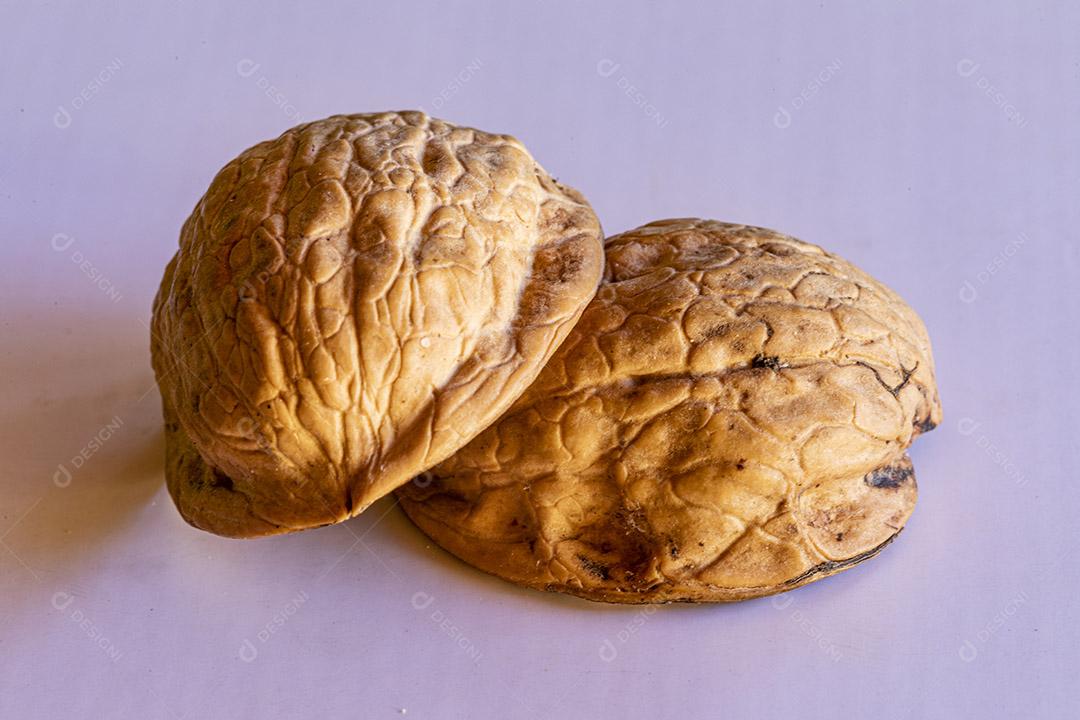 Recursos gráficos objeto isolado fechado noz madura Imagem JPG