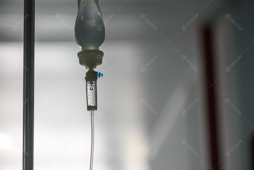 Salina Pingando No Hospital Imagem JPG