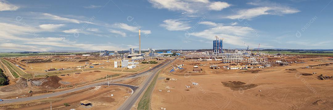 Cidade deserta rua de terra asfalto Imagem JPG