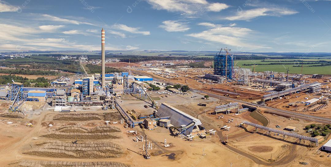 Cidade deserta rua de terra asfalto Imagem JPG