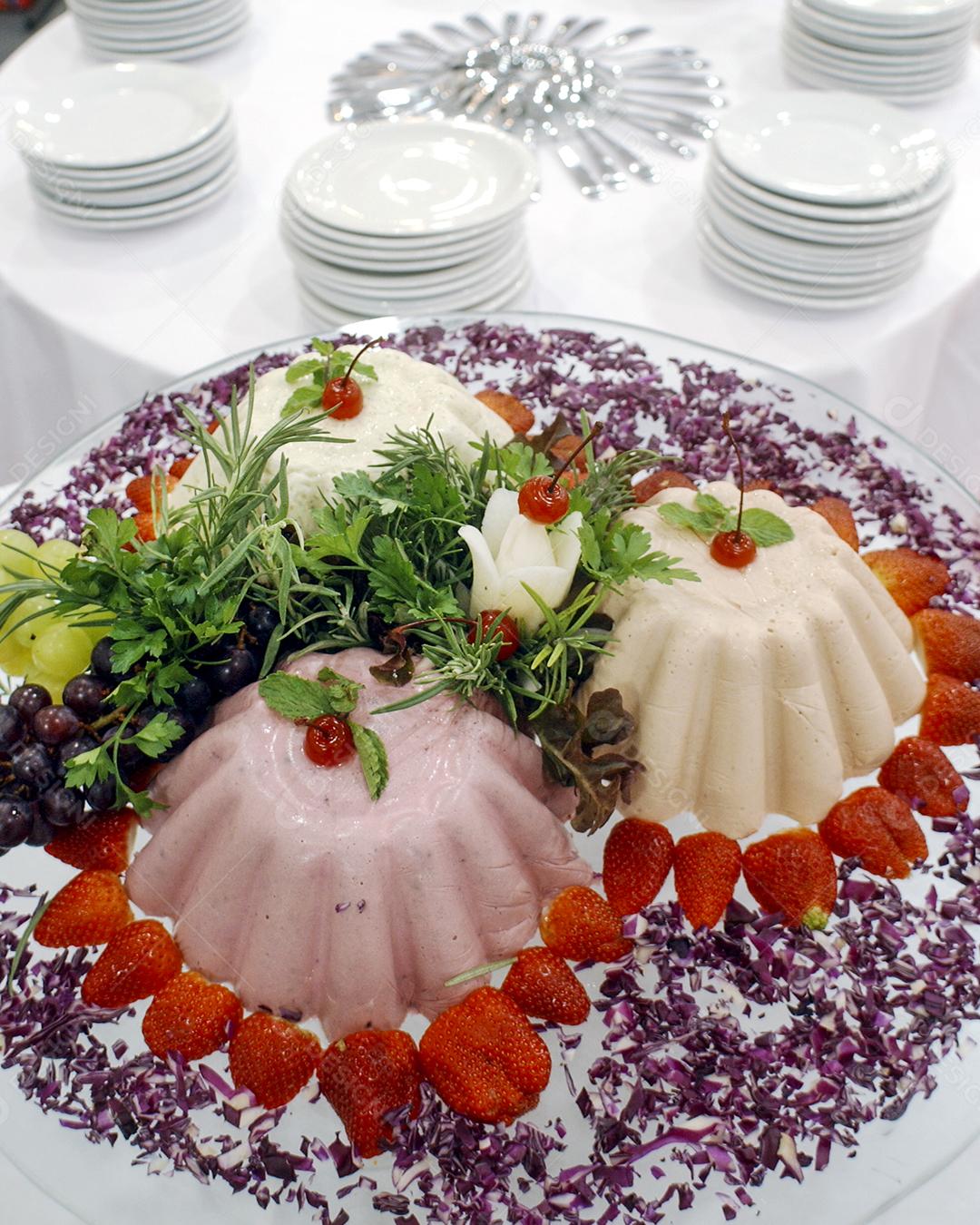 Sobremesas.De Mousse de frutas Imagem JPG