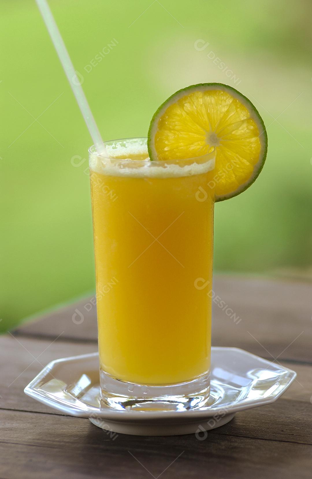 Suco De Laranja Em Copo De Vidro Imagem JPG