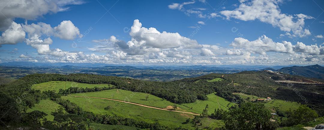 Paisagem campo floresta vista panoramica Imagem JPG