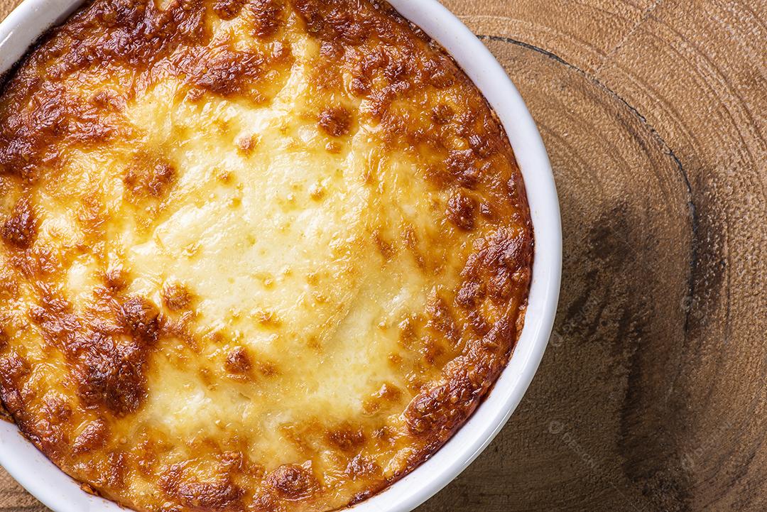 O Escondidinho. Comida típica brasileira. Feito de batatas JPG