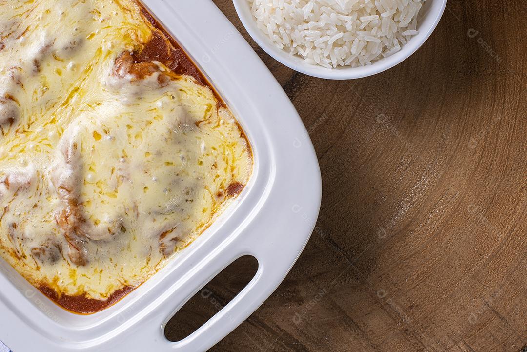 Bife parmegiana também conhecido como Filé Parmegiana JPG