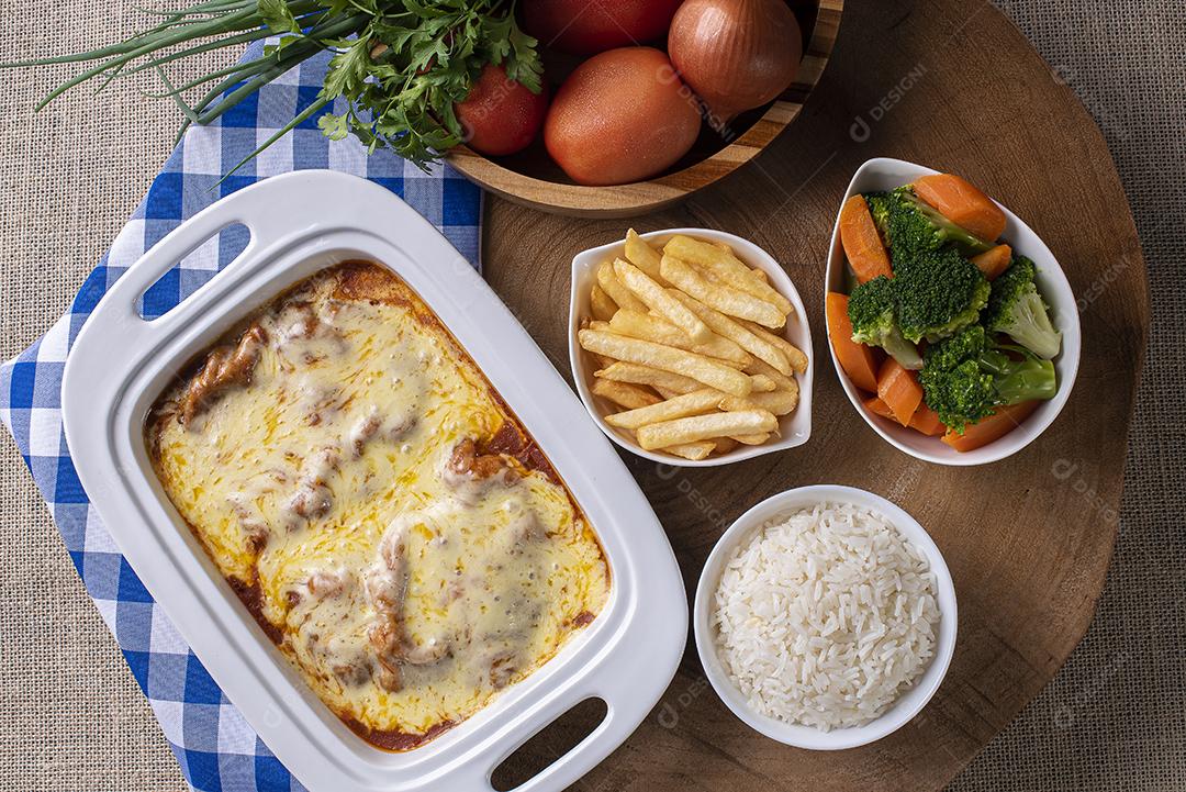 Bife parmegiana também conhecido como Filé Parmegiana JPG