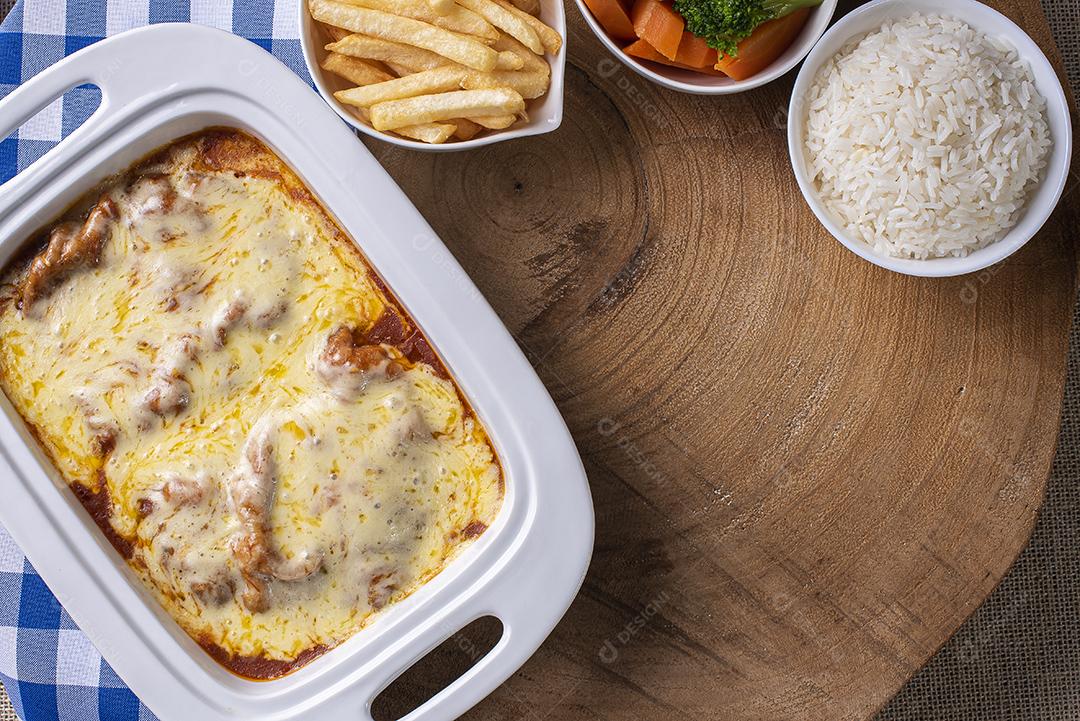 Bife parmegiana também conhecido como Filé Parmegiana JPG