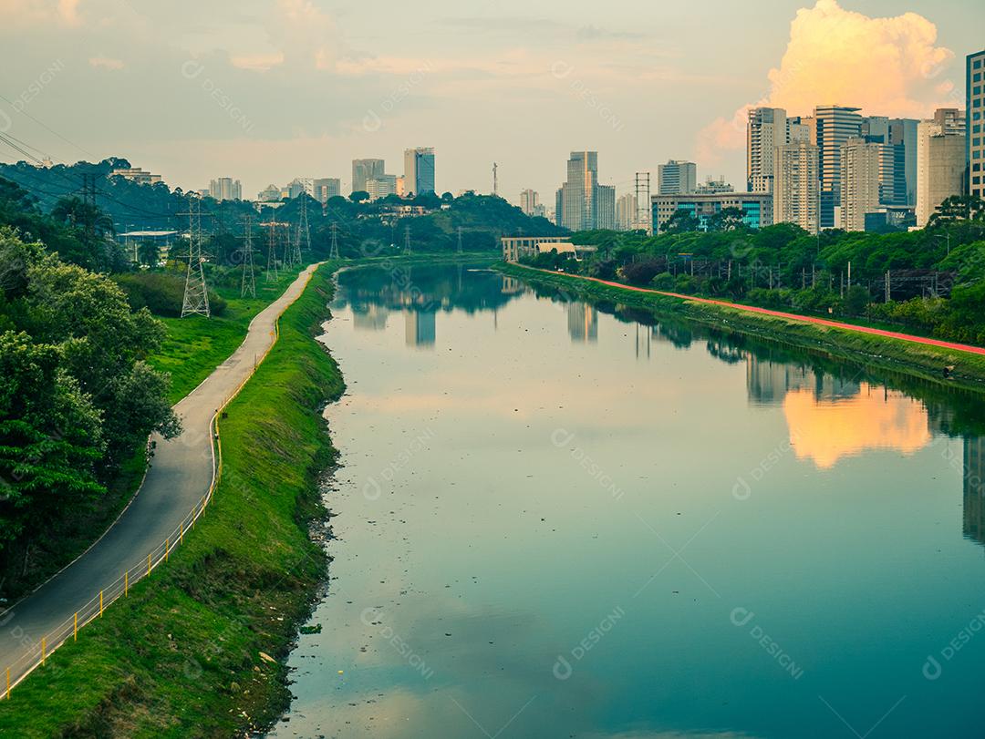 Rio Pinheiros e ciclovias