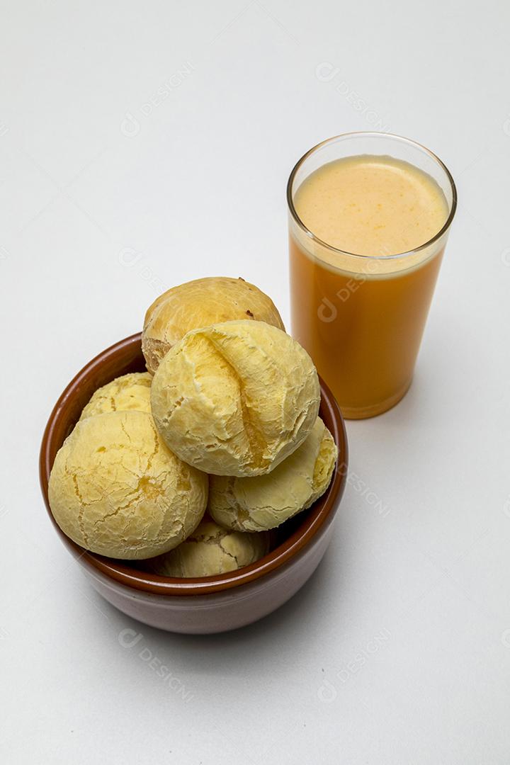 Comida pao de queijo dentro de uma tigela Imagem JPG