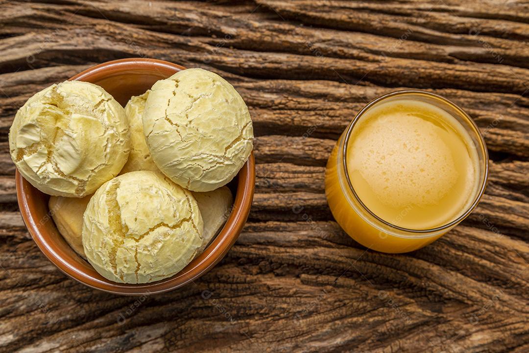 Comida pao de queijo dentro de uma tigela Imagem JPG