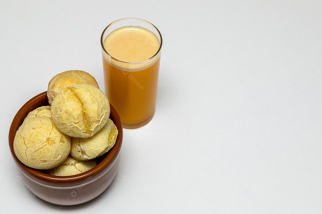 Comida pao de queijo dentro de uma tigela Imagem JPG