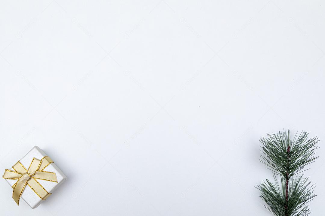 Fundo de Natal. Vista superior caica de presente pinheiro Imagem JPG