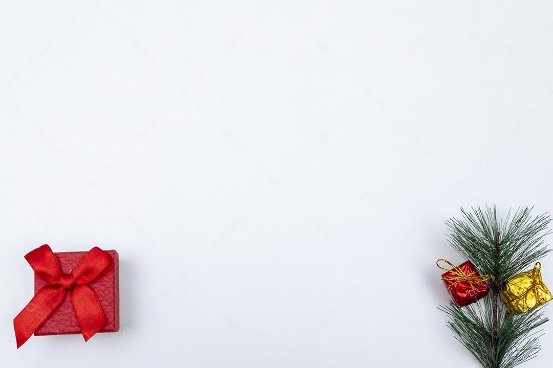 Fundo de Natal. Vista superior caica de presente pinheiro Imagem JPG