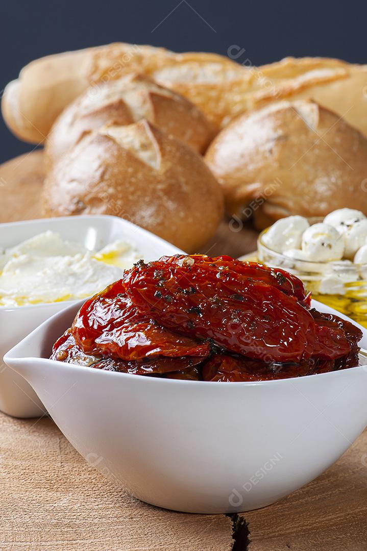 Tomates secos ao sol JPG