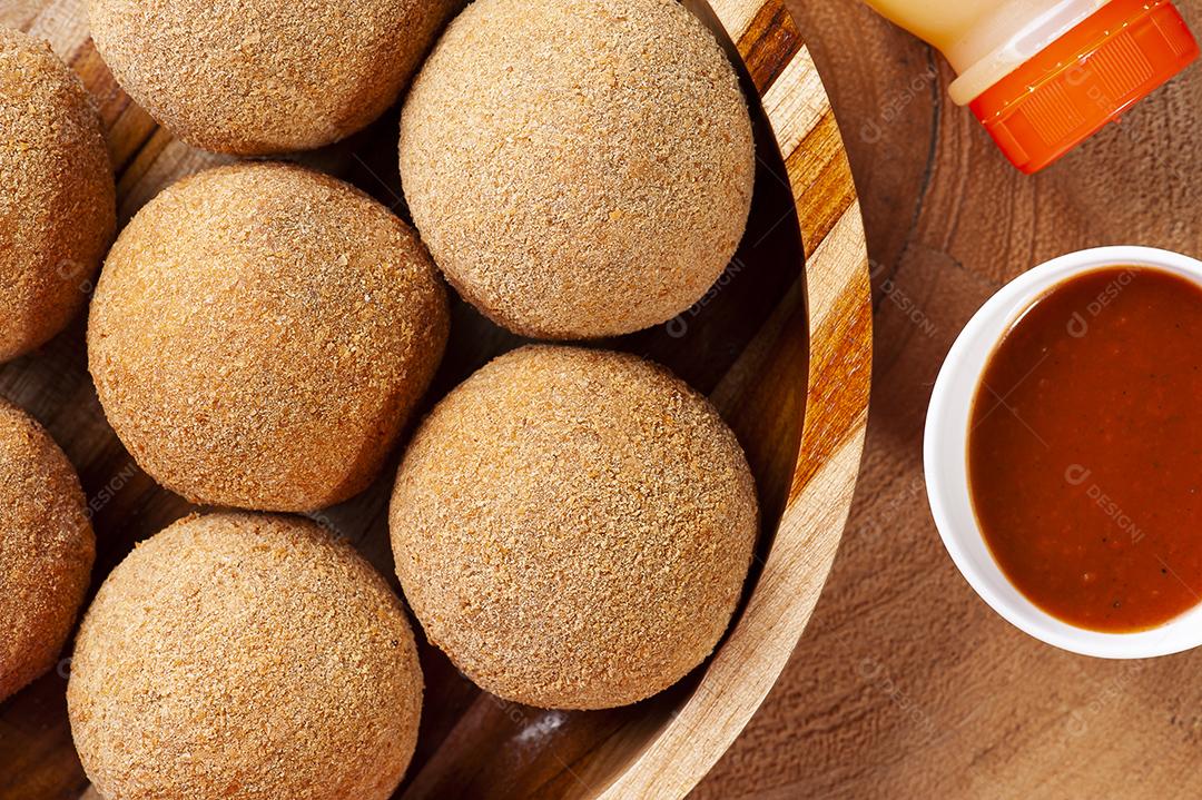 Bolas de carne frita JPG