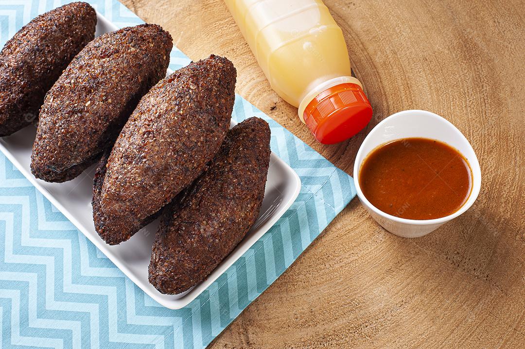 Kibe Fried. Muito típico no Brasil. Acompanhado de limão JPG