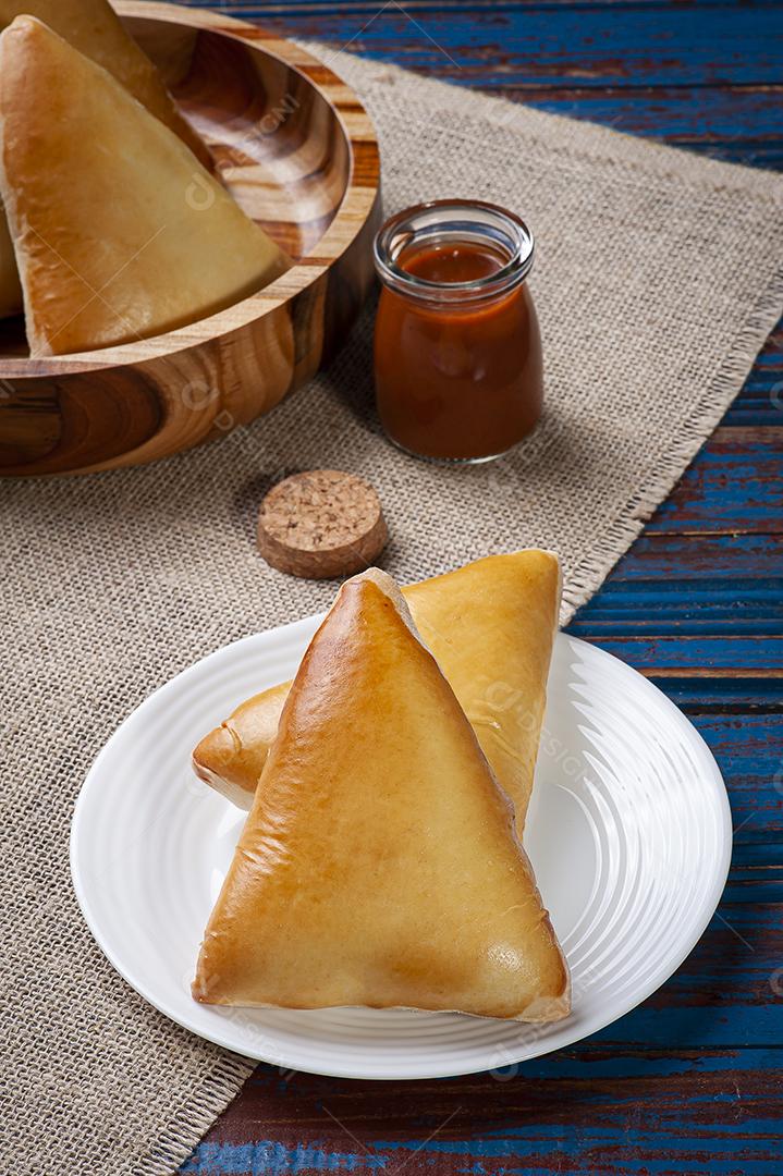 Carne sfiha. Prato árabe típico que foi adaptado para Brasil JPG