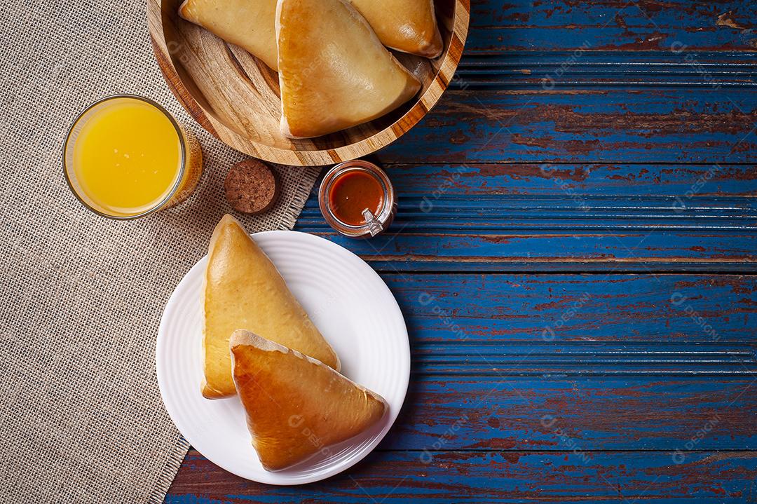 Carne sfiha. Prato árabe típico que foi adaptado para Brasil JPG
