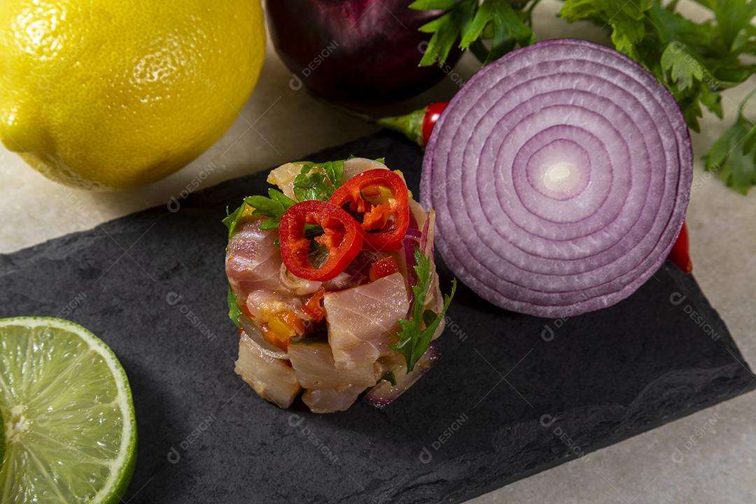 Ceviche de comida peruana. Culinária peruana e frutos do mar Imagem JPG