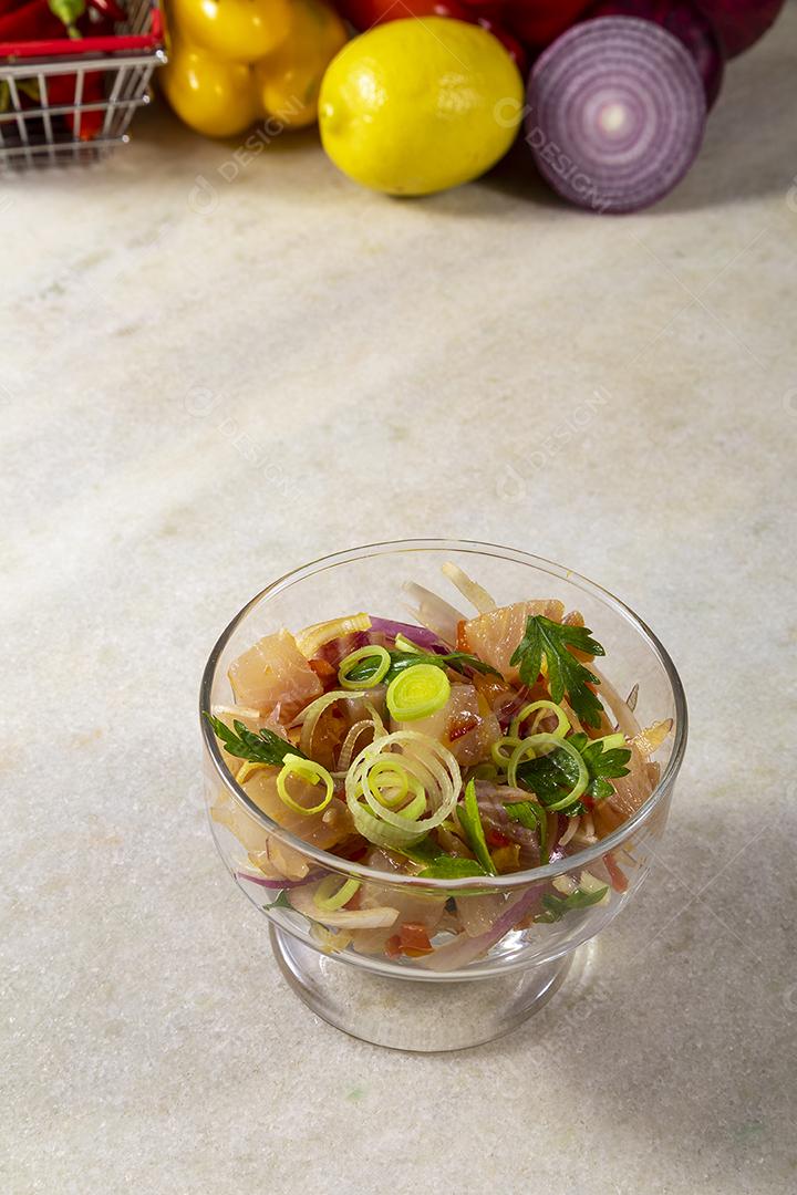 Ceviche de comida peruana. Culinária peruana e frutos do mar Imagem JPG